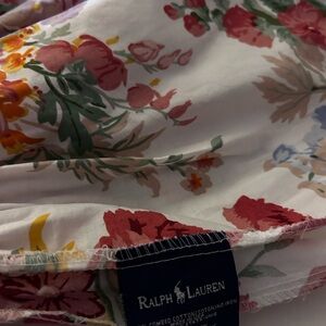 RALPH LAUREN Blue Label King Dust Ruffle.